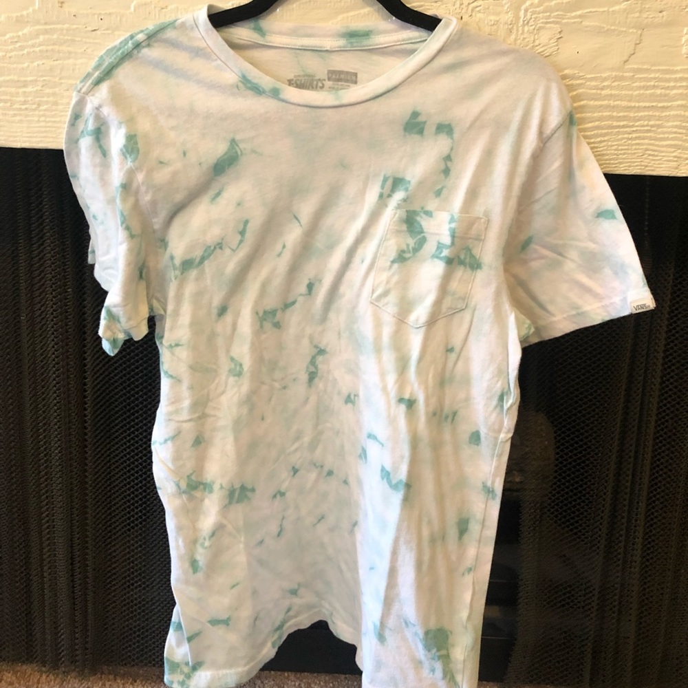 Vans dyed T. Men’s size small. Super soft.